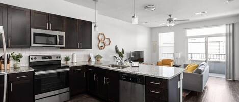 Fridge, microwave, oven, stovetop
