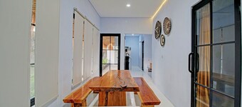 Collection O 93004 Double D Guest House