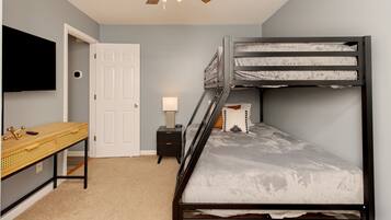 3 Schlafzimmer, Bügeleisen/Bügelbrett, Reisekinderbett, kostenloses WLAN