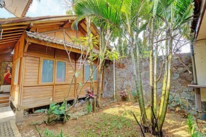 Front of property - SPOT ON 92975 Aria Hostel Capsul Cihampelas (Bandung)