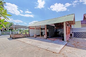 Front of property - OYO Life 93010 Omah Bareng Syariah Sambisari (Kalasan)