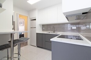 Frigorífic, microones, forn i rentaplats 