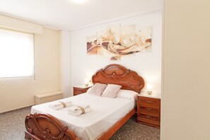 3 dormitorios, wifi gratis, ropa de cama y accesible en silla de ruedas