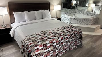 Superior Room, 1 King Bed, Non Smoking, Jetted Tub