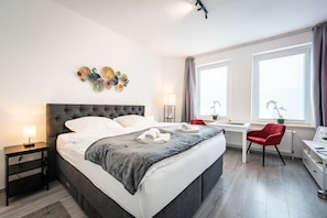 1 chambre, fer et planche à repasser, lit parapluie, Wi-Fi gratuit