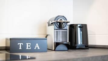 Kaffee und/oder Kaffeemaschine