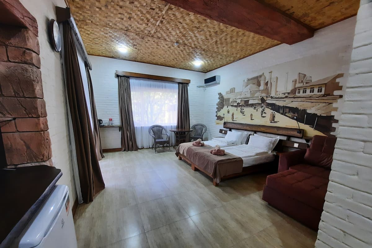 Panoramic Suite | Premium bedding, laptop workspace, soundproofing