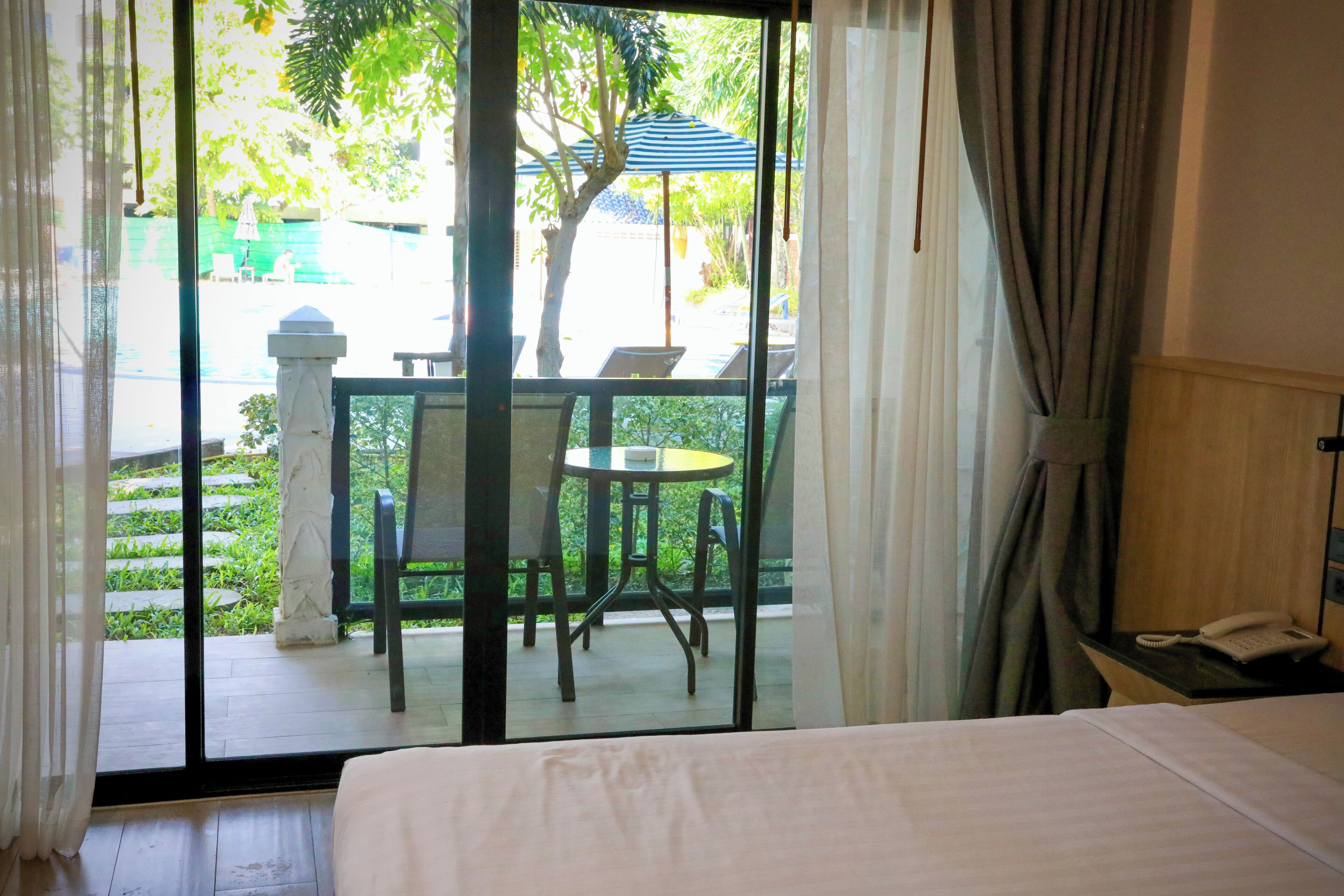 إطلالة على الحديقة