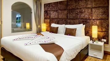 Honeymoon Room, 1 King Bed | 1 bedroom, desk, free WiFi, bed sheets