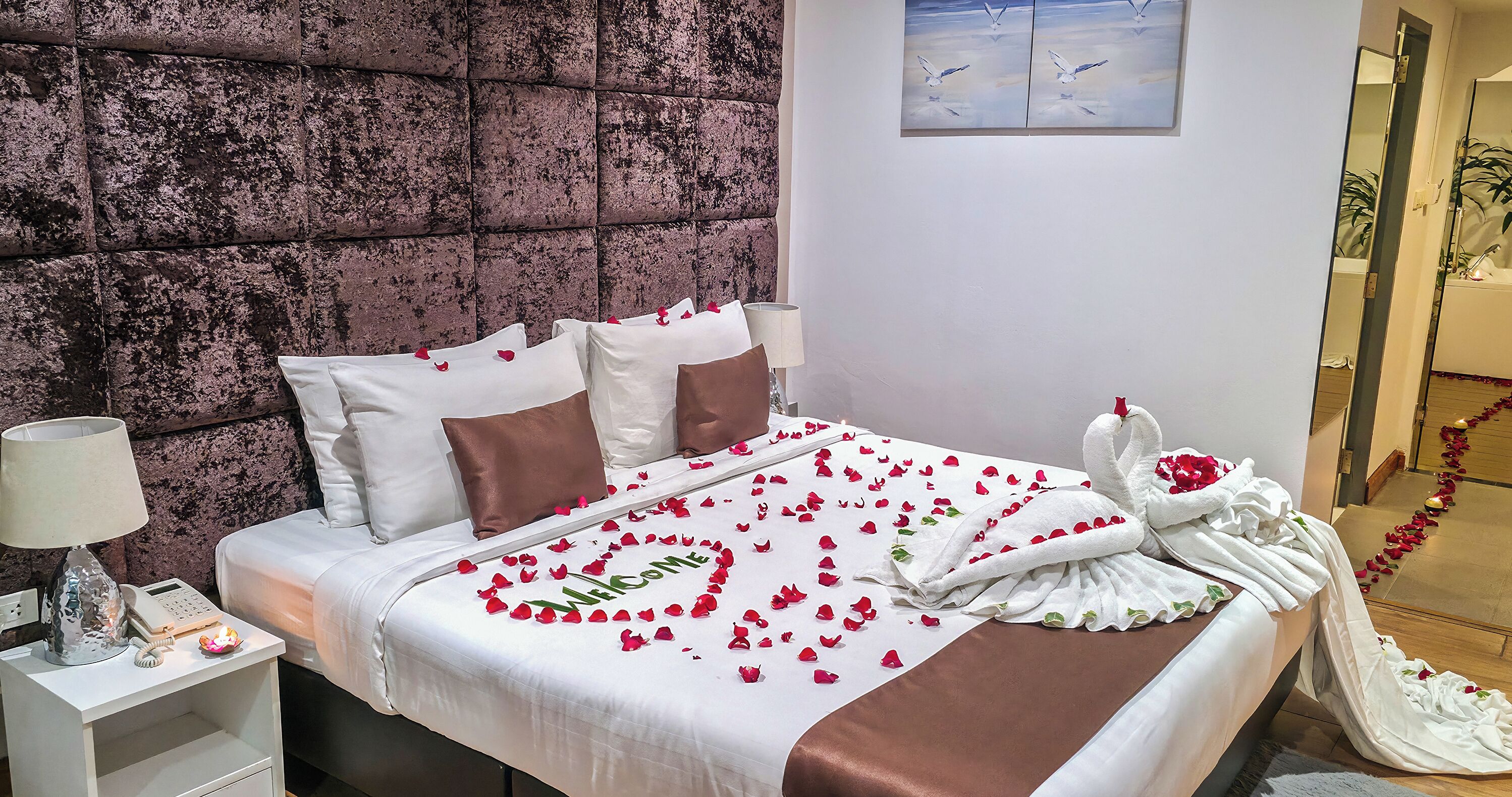 蜜月客房, 1 张特大床 | 高档床上用品、羽绒被、迷你吧、客房内保险箱