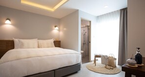 HUA RIN TERRACE SUITE | Hochwertige Bettwaren, Minibar, Zimmersafe, individuell dekoriert