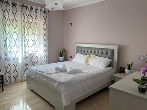 1 室のベッドルーム、アイロン / アイロン台、WiFi (無料)、ベッドシーツ