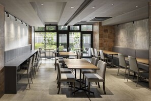 Restaurant - the b osaka-shinsekai (Osaka)
