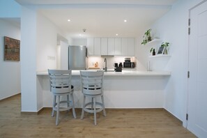 Appartamento (1 Bedroom) | Cucina privata | Microonde, forno, piano cottura, lavastoviglie