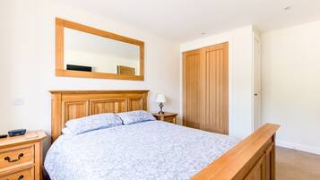 Cottage | 2 bedrooms, free WiFi, individually decorated, individually furnished