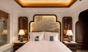Egyptian cotton sheets, premium bedding, down duvets, free minibar items