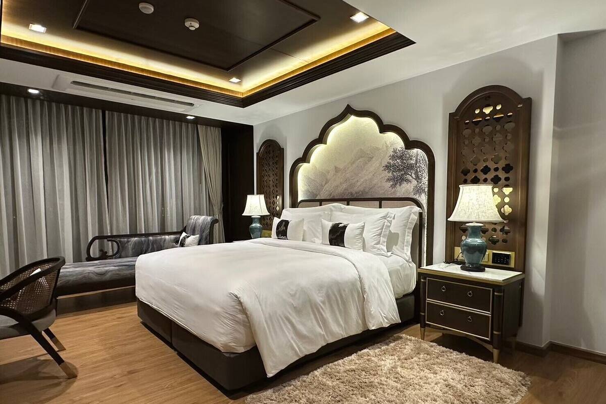 Chino Grand Deluxe Double Room | Bettwäsche aus ägyptischer Baumwolle, hochwertige Bettwaren