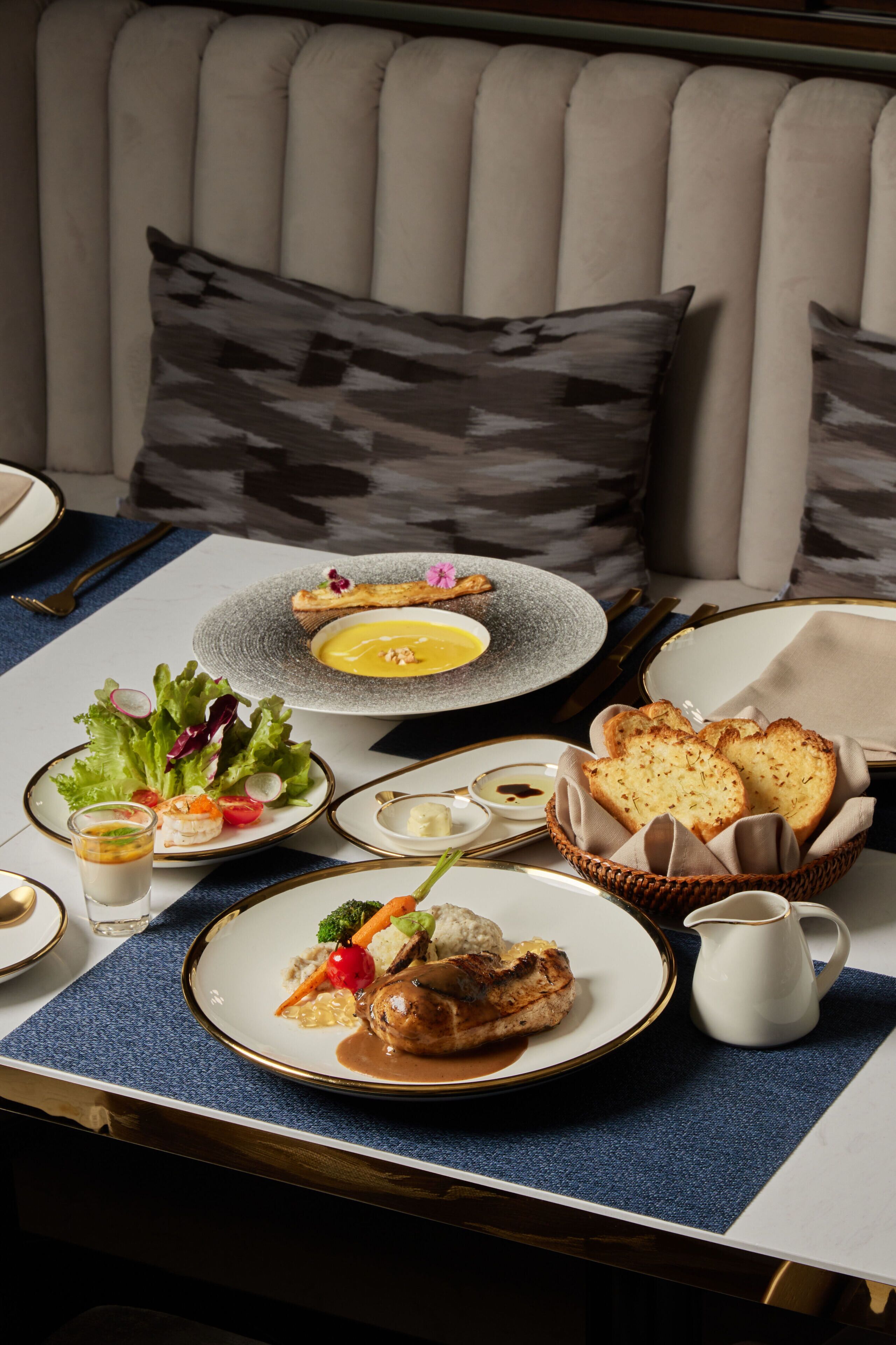 Foto - CHINO@NIMMAN Luxury Boutique Hotel