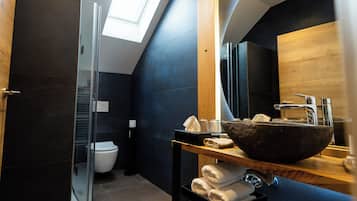 Shower, eco-friendly toiletries, hair dryer, towels
