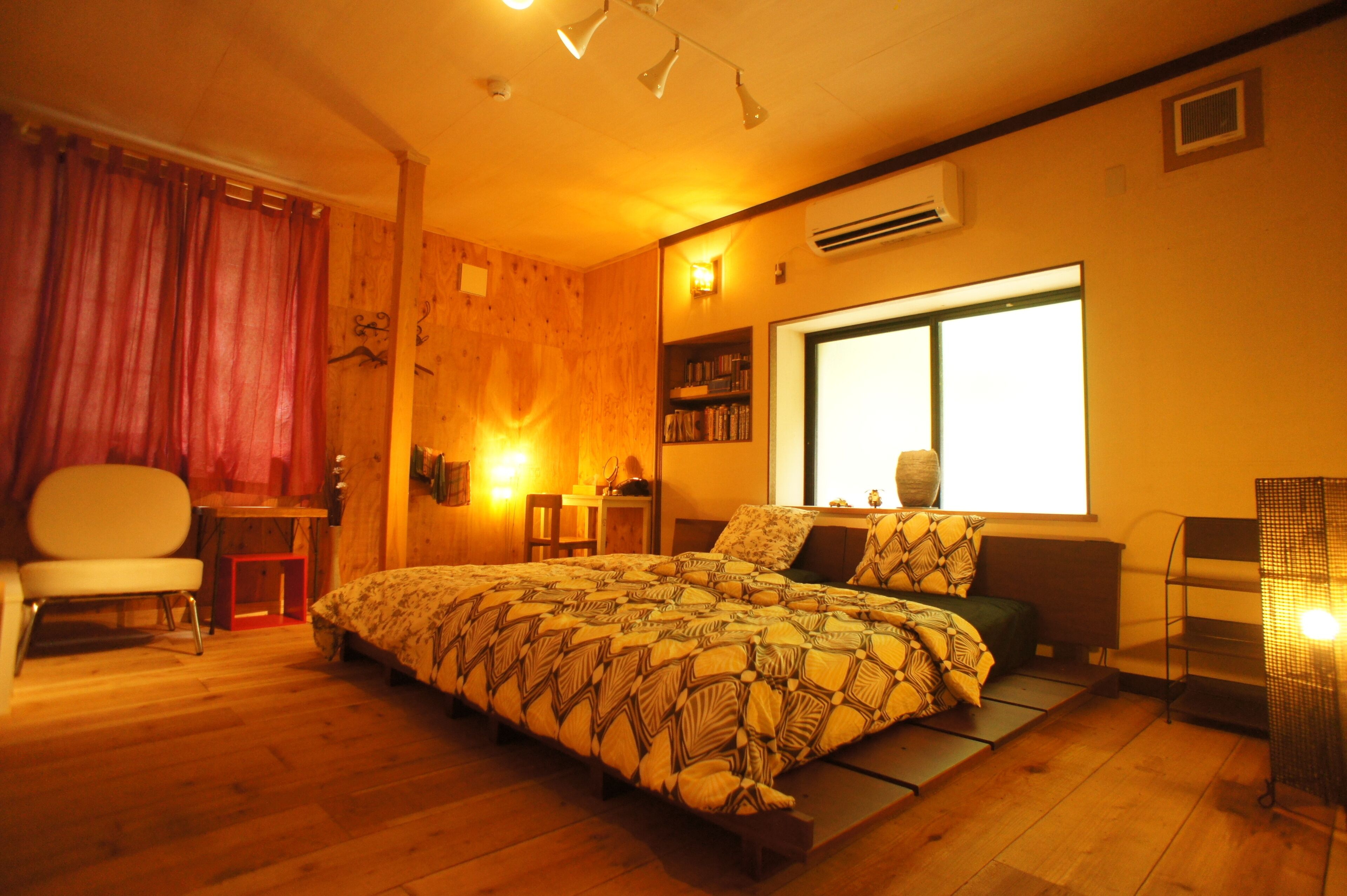 1 غرفة نوم وبديكورات فريدة لكل غرفة وطراز فريد لكل وحدة