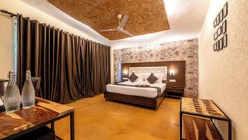 Habitació de luxe | 1 dormitori, escriptori, cortines opaques i habitacions insonoritzades