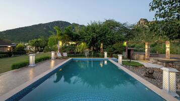 Piscina a l'aire lliure