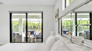 4 Schlafzimmer, Schreibtisch, Bügeleisen/Bügelbrett, WLAN