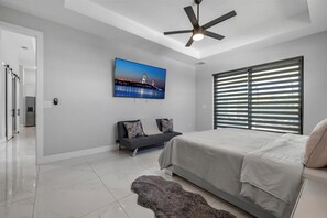 4 bedrooms, desk, iron/ironing board, WiFi