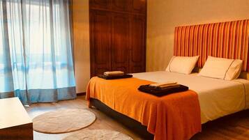 3 chambres, fer et planche Ă repasser, Wi-Fi, draps fournis