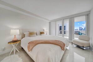 4 bedrooms, desk, iron/ironing board, WiFi - 4BR Coastal Bayfront Haven (Miami)