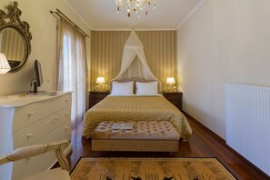 3 chambres, fer et planche à repasser, Wi-Fi, draps fournis