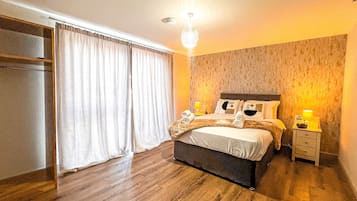 Economy Double Room, Shared Bathroom | 1 bedroom, individually decorated, individually furnished, free WiFi