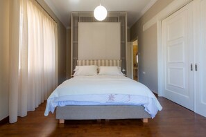 2 bedrooms, iron/ironing board, WiFi, bed sheets - Le Boulevard - stylish, renovated apartment (Corfu)