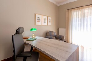 Interior - Le Boulevard - stylish, renovated apartment (Corfu)