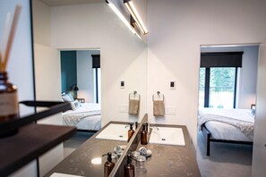 3 chambres, Wi-Fi, draps fournis