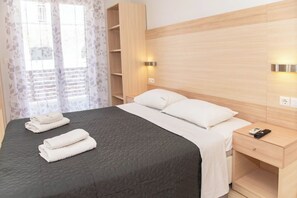 1 bedroom, iron/ironing board, WiFi, bed sheets