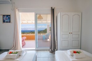 4 chambres, fer et planche à repasser, Wi-Fi, literie fournie