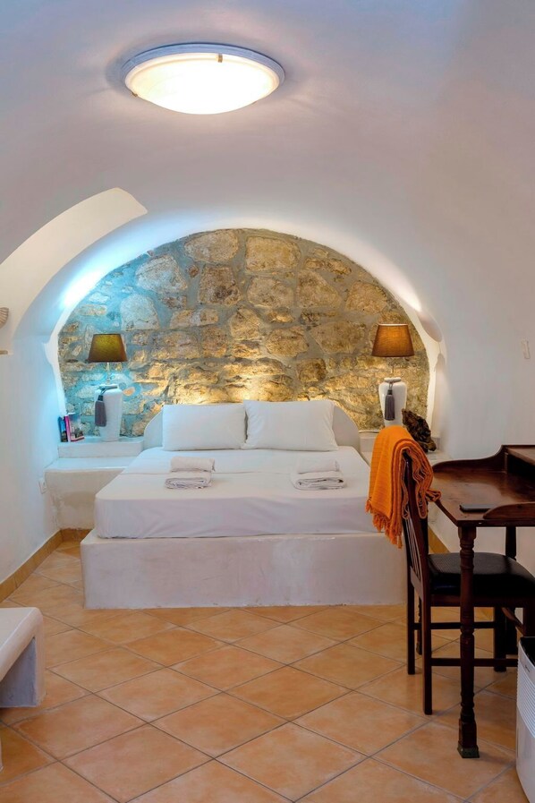 1 bedroom, iron/ironing board, WiFi, bed sheets - Bio-climatic Cave Studio with private terrace (Corfu)