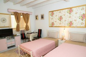1 bedroom, iron/ironing board, WiFi, bed sheets