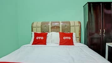 Standard Double Room | Desk, free WiFi, bed sheets