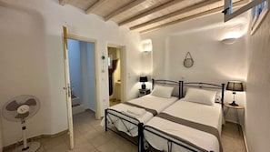 2 bedrooms, in-room safe, iron/ironing board, free cots/infant beds
