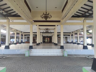 Capital O 93024 Hotel Ganesha