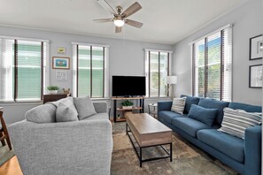 TV, peis og DVD-spiller