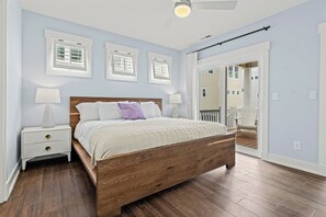 4 bedrooms, iron/ironing board, free WiFi, bed sheets - Starboard Suite - Private Pool + Resort Community (Kill Devil Hills)