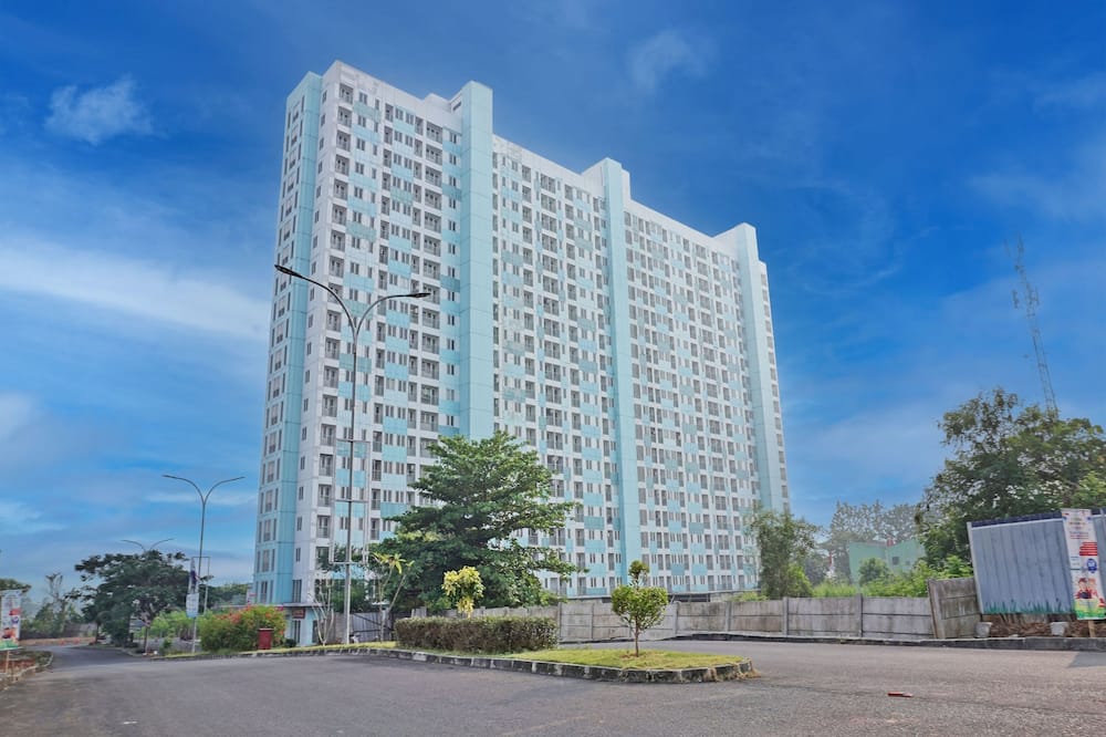 Collection O 92967 Apartement Sentraland Karawang By Rda Living