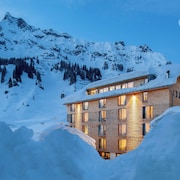 Mondschein Hotel and Chalet