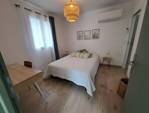 1 bedroom, WiFi, bed sheets - Maisonnette Classée 3 Étoiles Tout Confort (Rochefort)