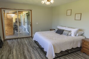 The Tamarind Room | Tabla de planchar con plancha, wifi gratis, ropa de cama