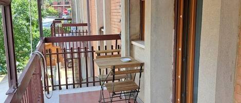 تناول الطعام بالخارج