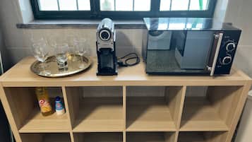 Rumah | Dapur pribadi | Lemari es, microwave, oven, dan kompor